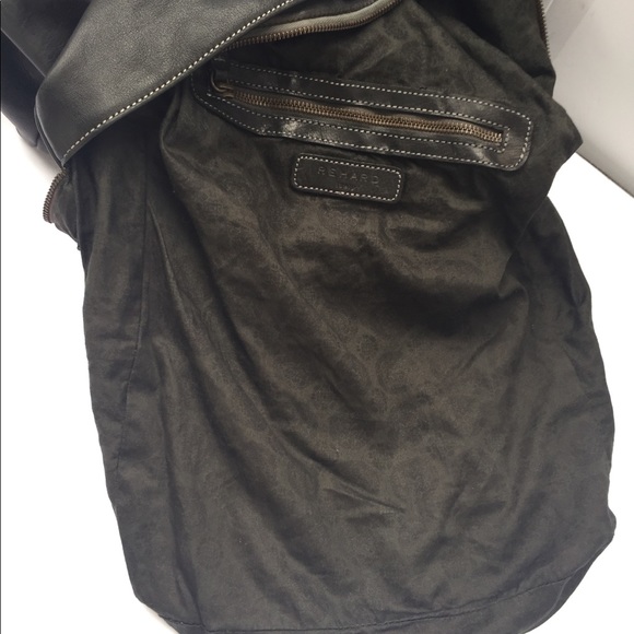 Rehard Italy-Large Italian Black Leather Backpack - Picture 4 of 8